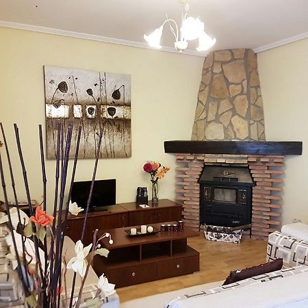 Casa Rural Claudia อัลบาร์ราซิน ภายนอก รูปภาพ