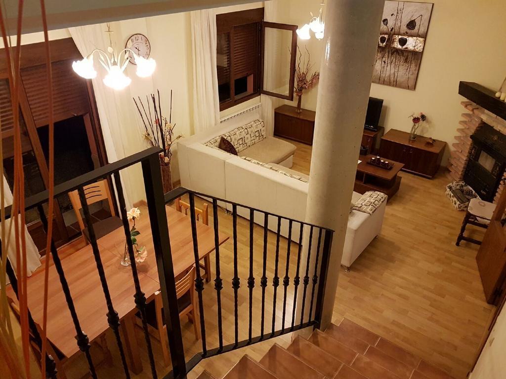 Casa Rural Claudia อัลบาร์ราซิน ภายนอก รูปภาพ