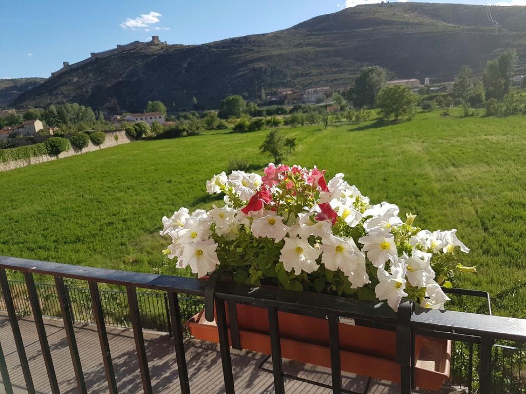 Casa Rural Claudia อัลบาร์ราซิน ภายนอก รูปภาพ