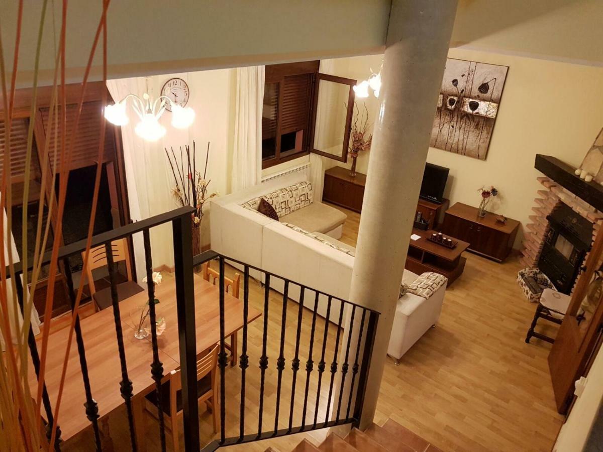 Casa Rural Claudia อัลบาร์ราซิน ภายนอก รูปภาพ