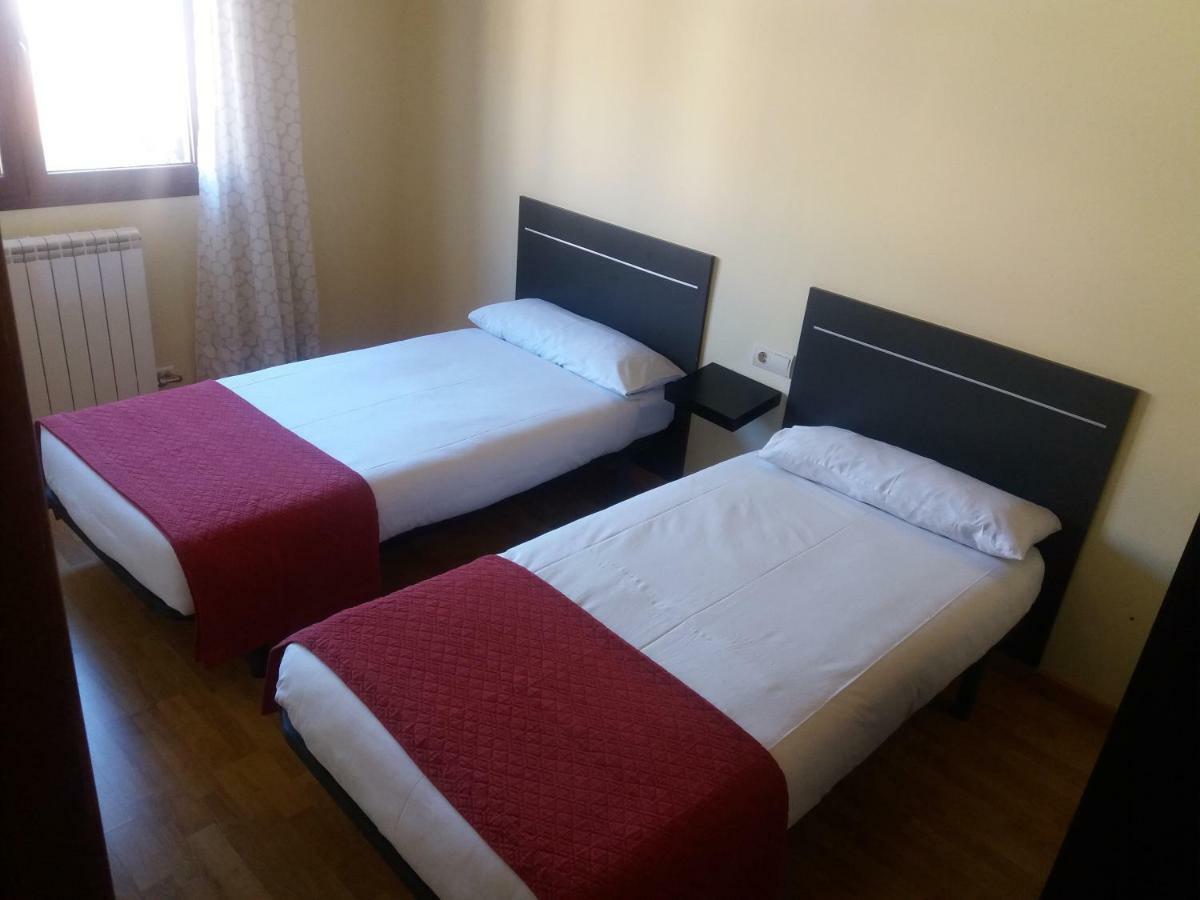 Casa Rural Claudia อัลบาร์ราซิน ภายนอก รูปภาพ